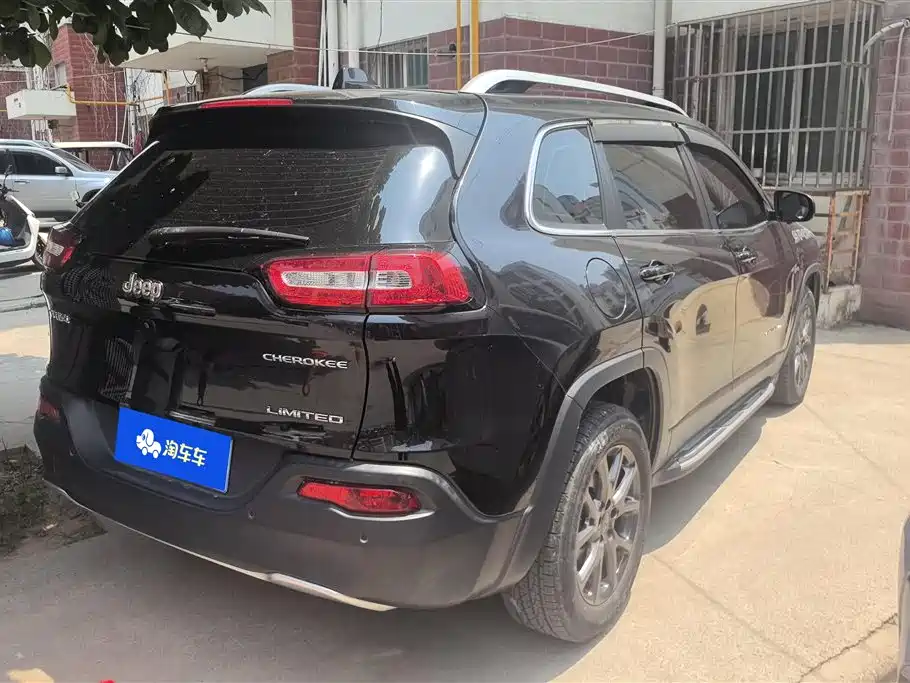 Jeep Cherokee 2021