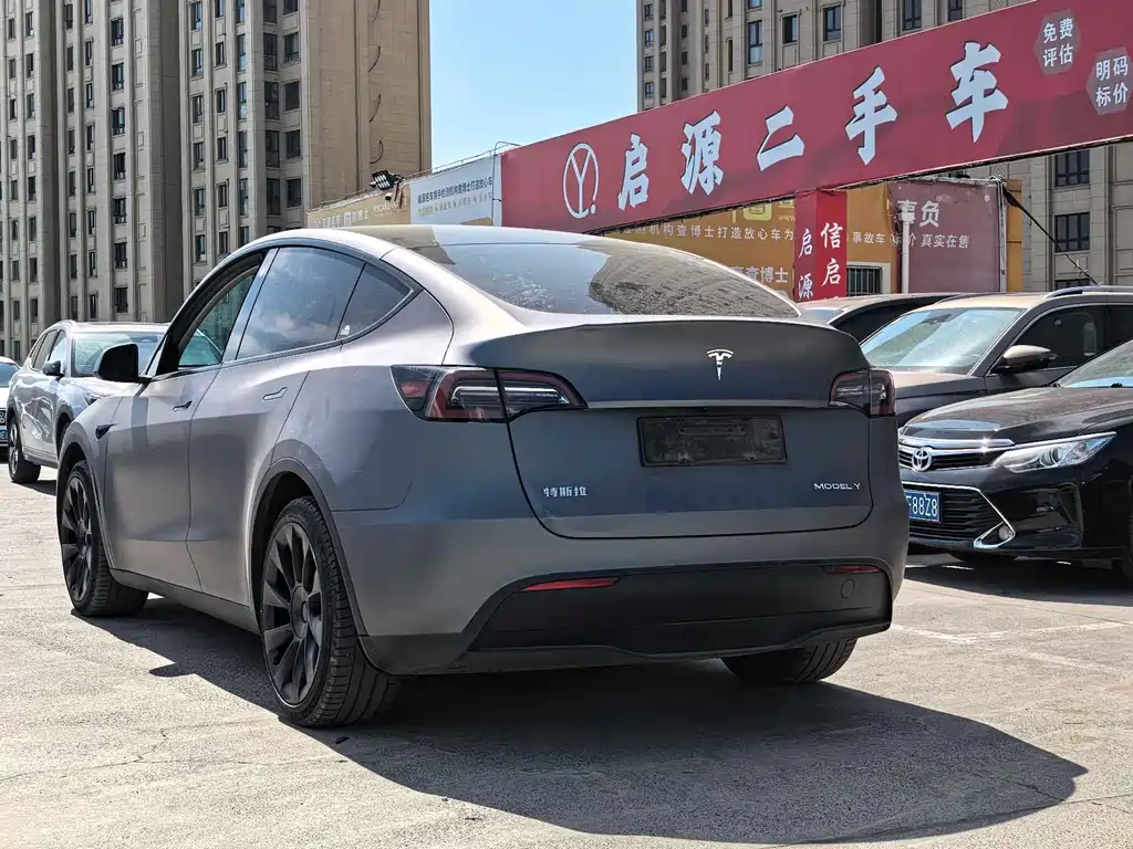 Tesla Model Y 2022 — фото 19