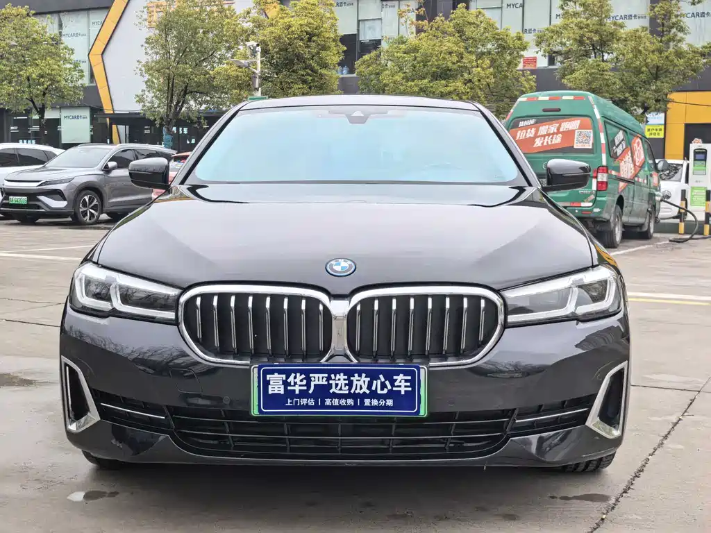 BMW 5 Series New Energy 2023 — фото 2