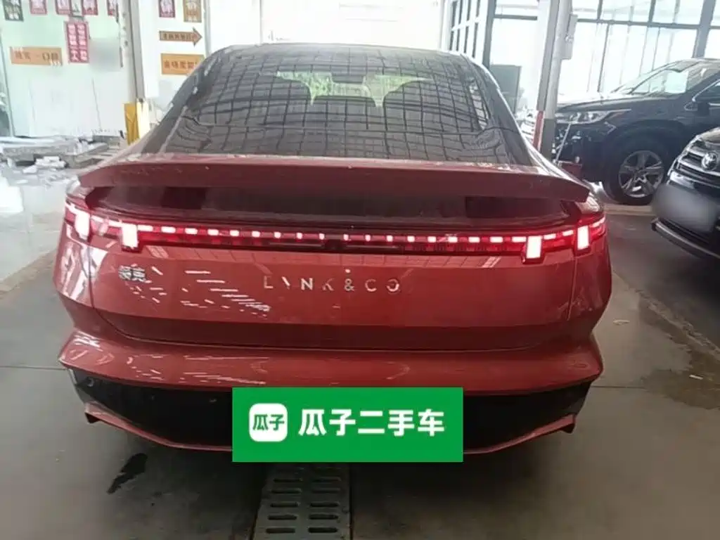 Lynk & Co Z10 2024
