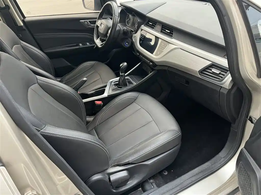 Geely Vision X3 2020 — фото 13