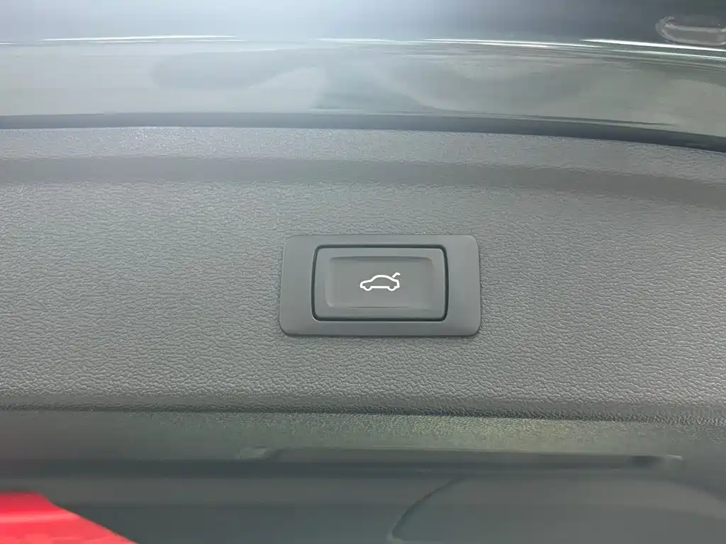 Audi A3 2023 — фото 24