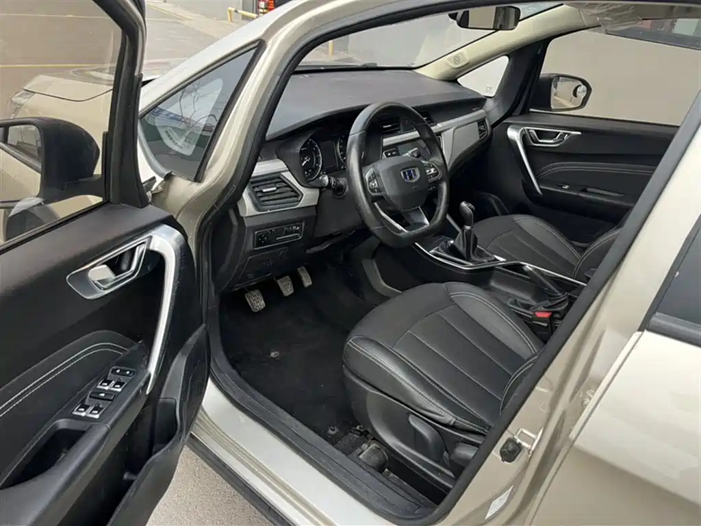 Geely Vision X3 2020 — фото 14