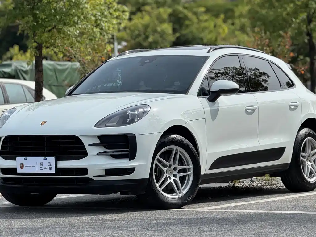 Porsche Macan 2019 — фото 1