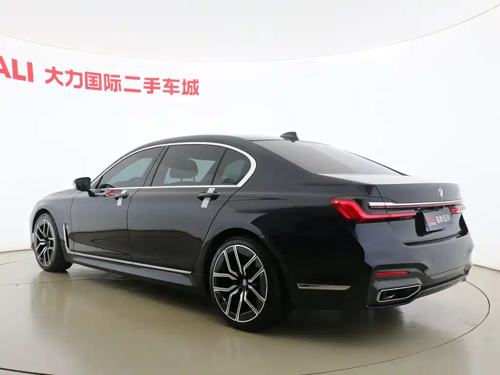 BMW 7 Series 2019 — фото 14