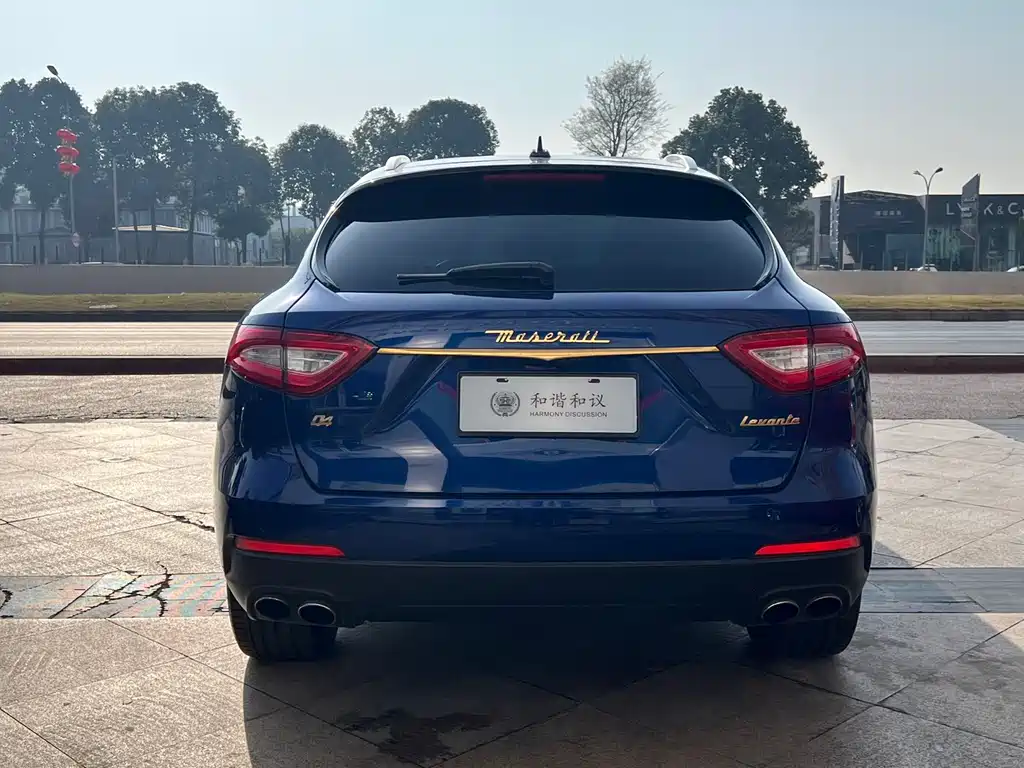 Maserati Levante 2018 — фото 11