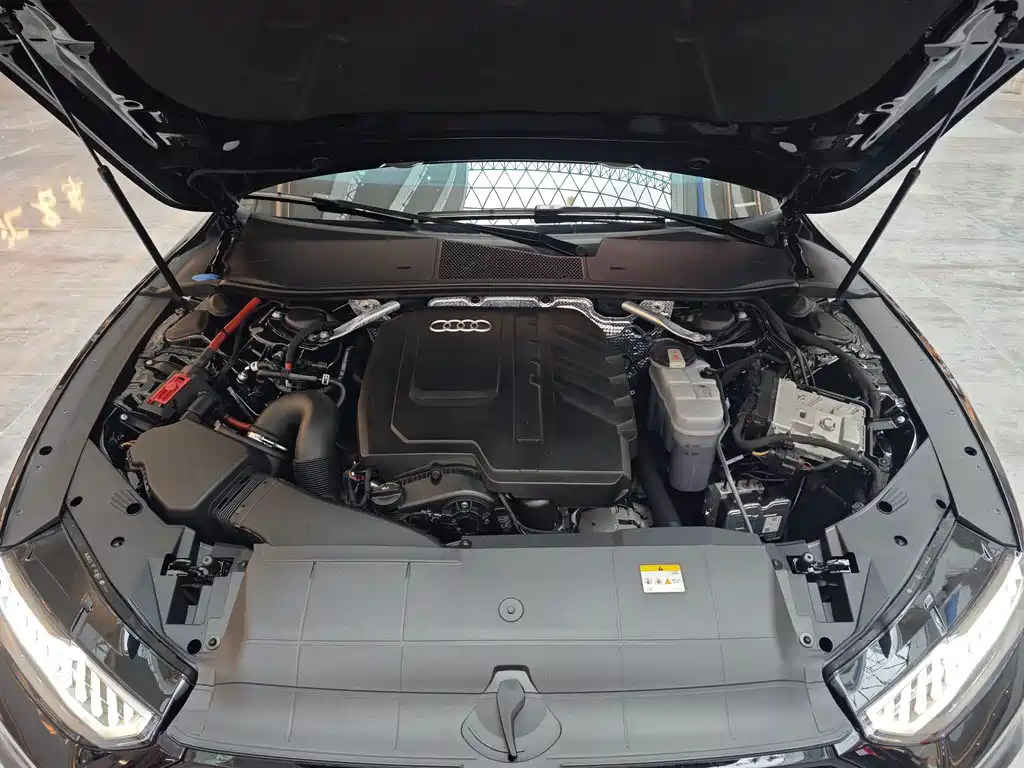 Audi A7L 2023 — фото 12