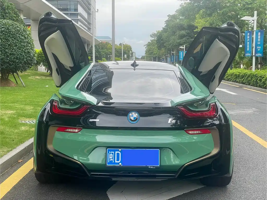 BMW i8 2016 — фото 7
