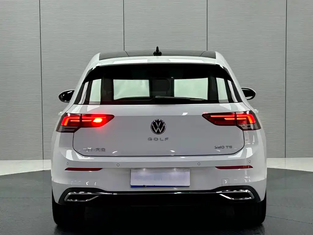 Volkswagen Golf 2021