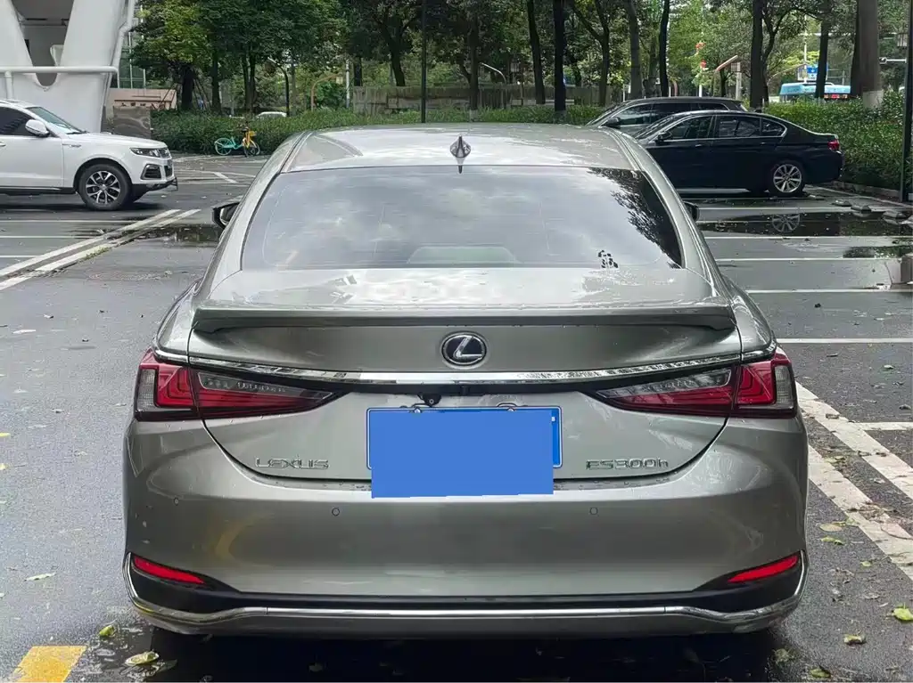 Lexus ES 2021 — фото 2