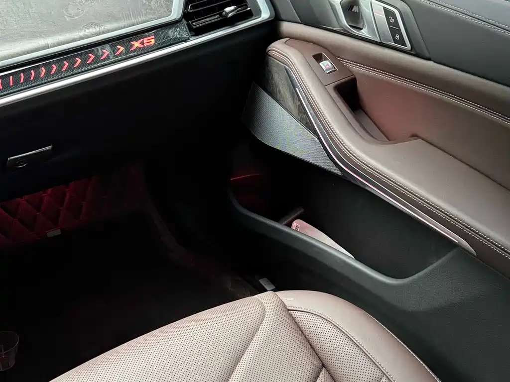 BMW X5 2025 — фото 10