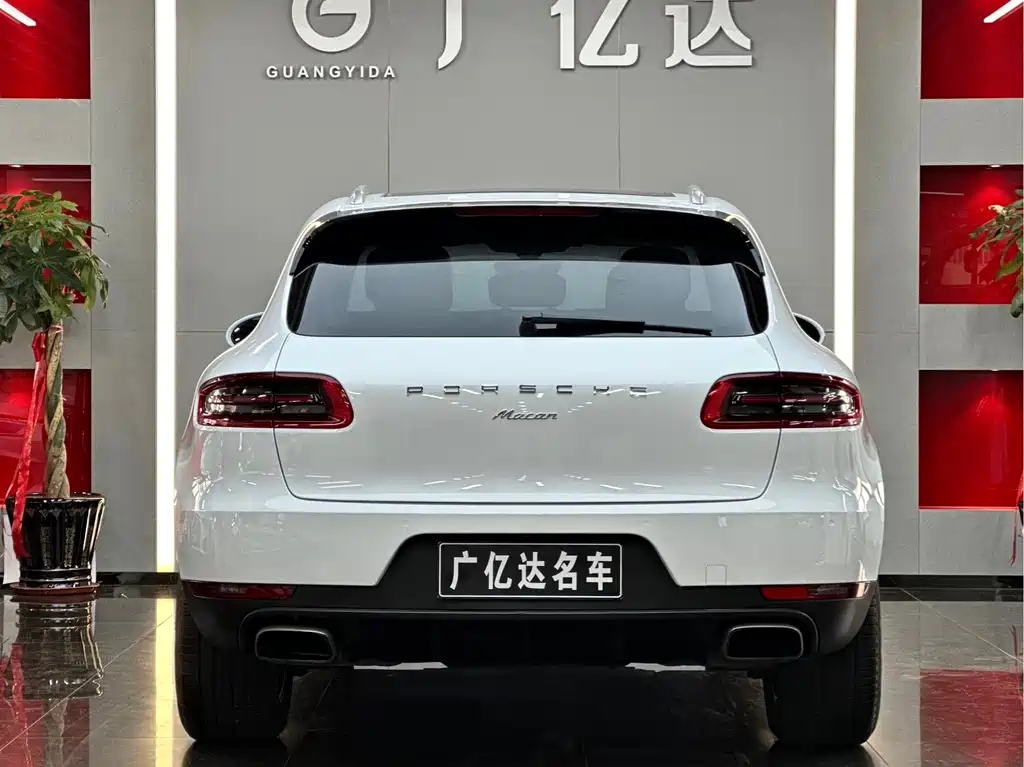 Porsche Macan 2015 — фото 18