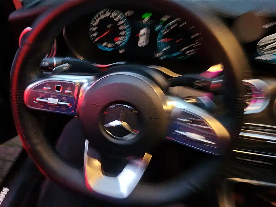Mercedes-Benz C-Class 2019 — фото 15