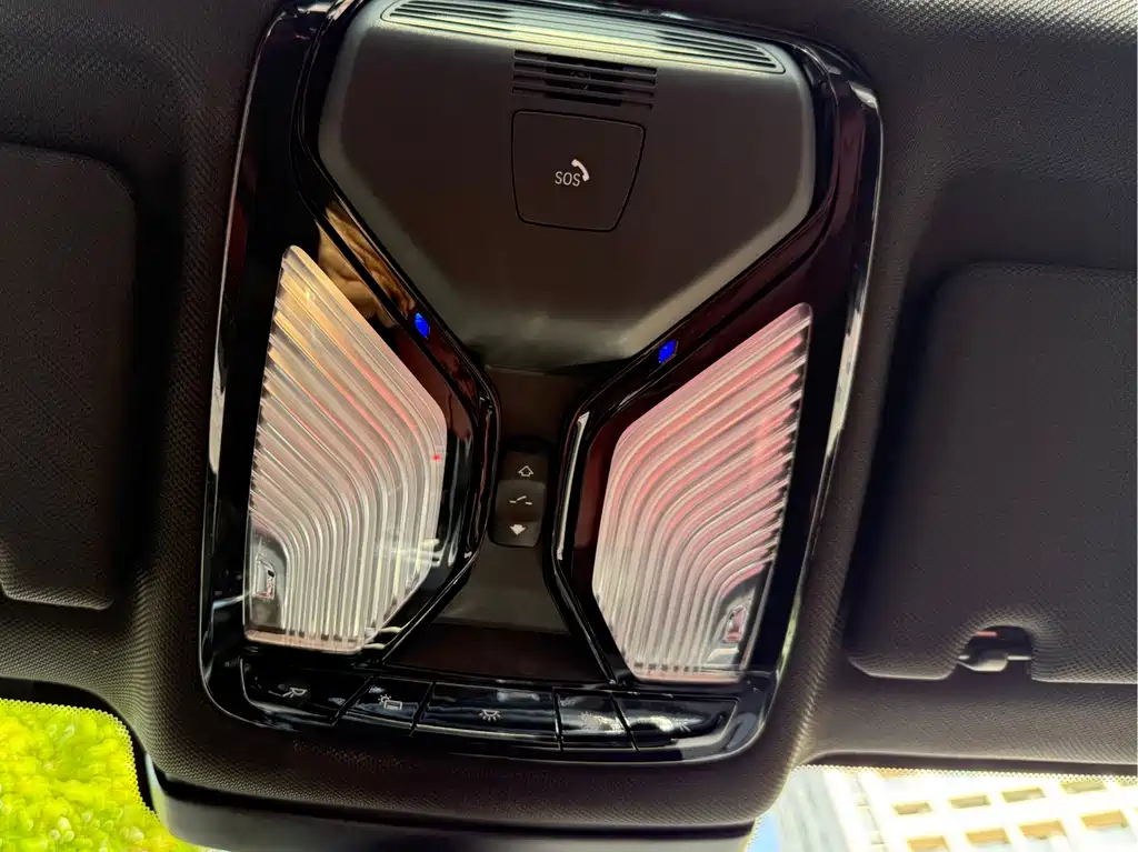 BMW 5 Series 2019 — фото 15