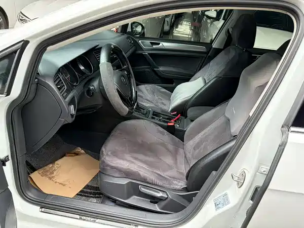 Volkswagen Golf 2020