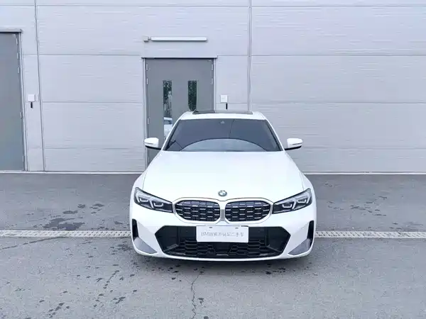 BMW 3 Series 2025