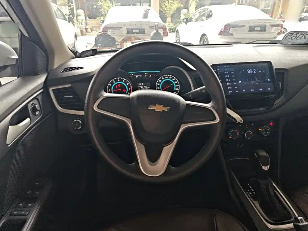 Chevrolet Cavalier 2017 — фото 11