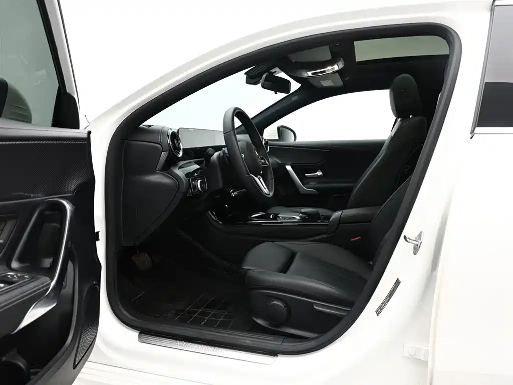 Mercedes-Benz A-Class 2021 — фото 10