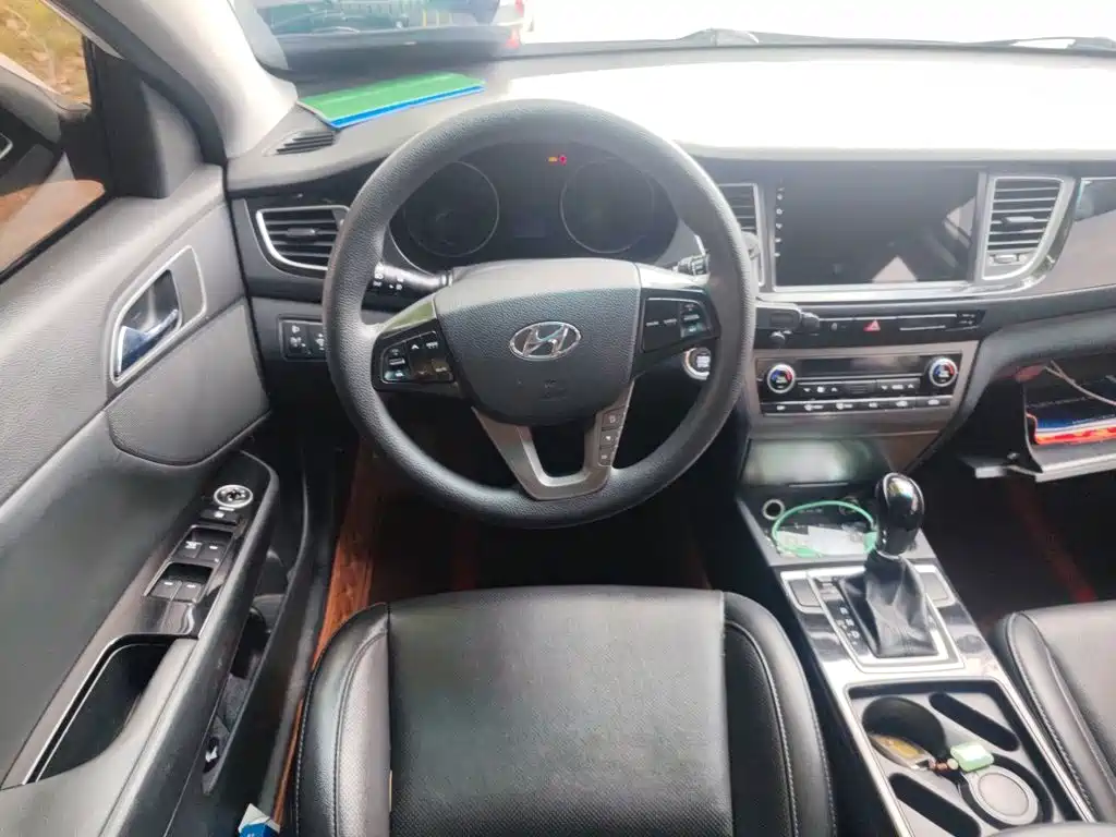 Hyundai Mistra 2014