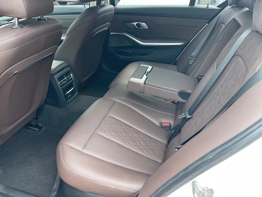 BMW 3 Series 2023