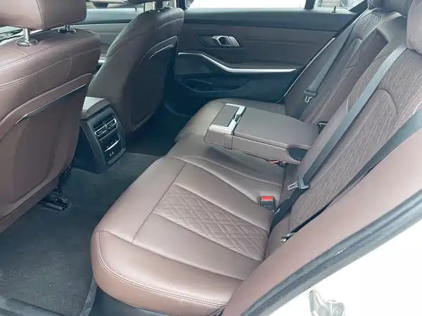 BMW 3 Series 2023