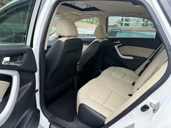 Changan Yuexiang V7 2015