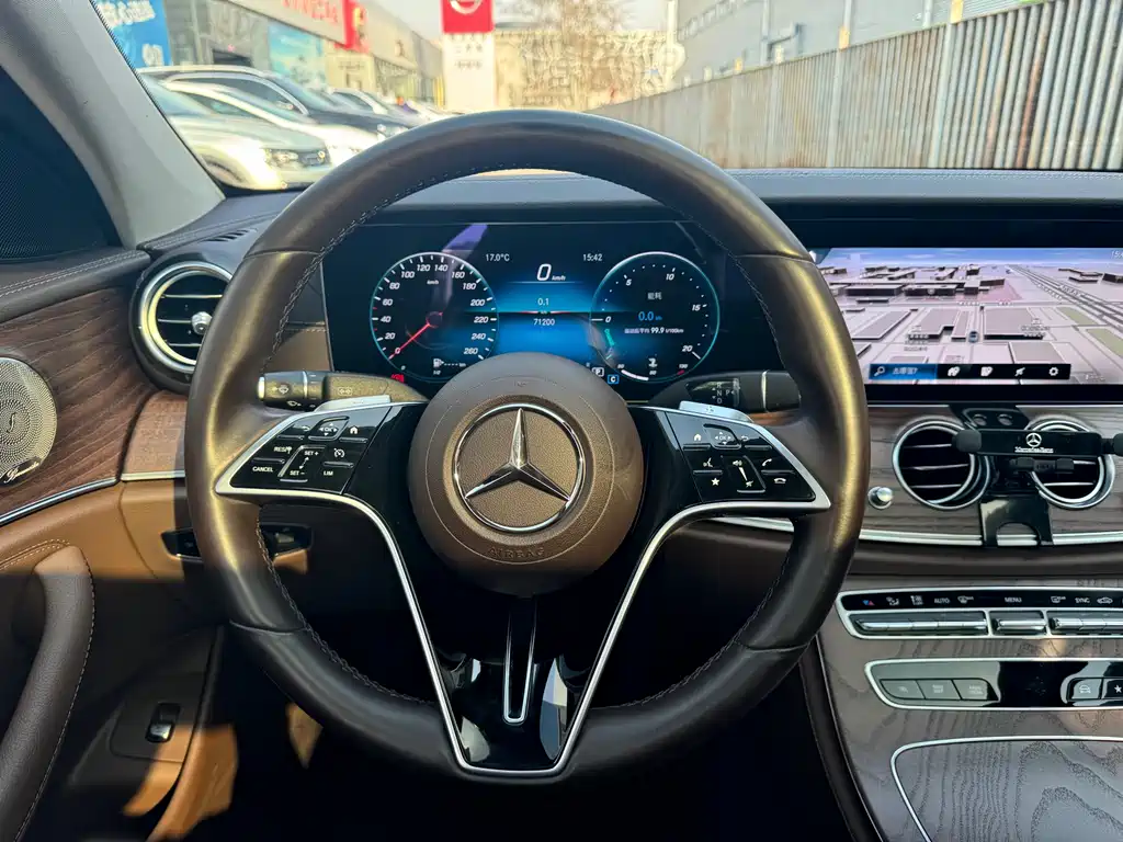 Mercedes-Benz E-Class 2022 — фото 23