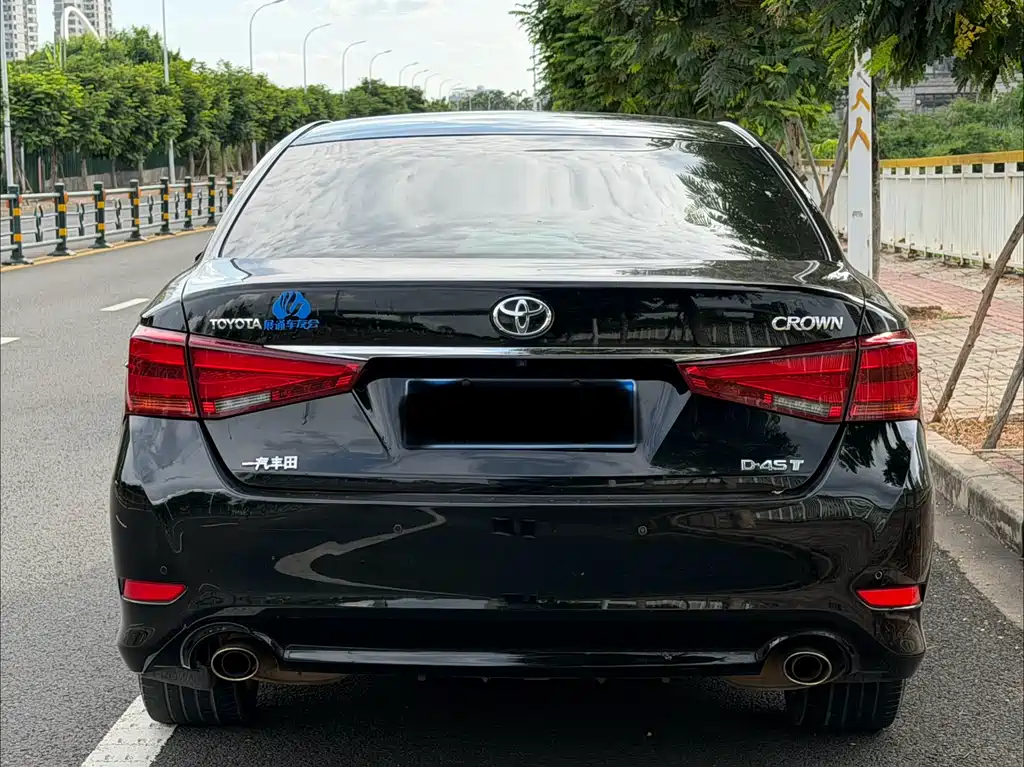 Toyota Crown 2018 — фото 8