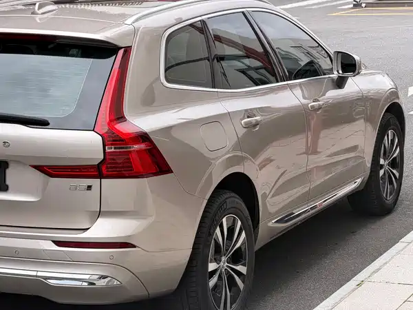Volvo XC60 2022