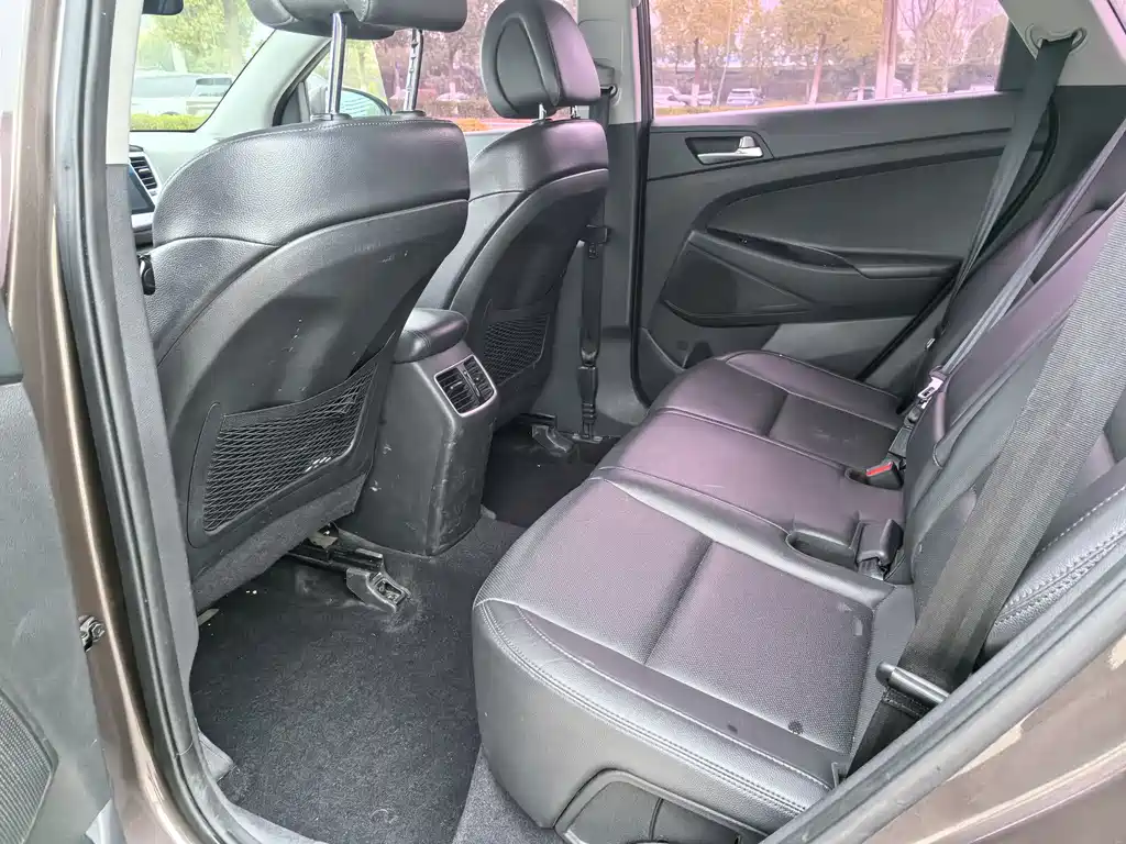 Hyundai Tucson 2016 — фото 11