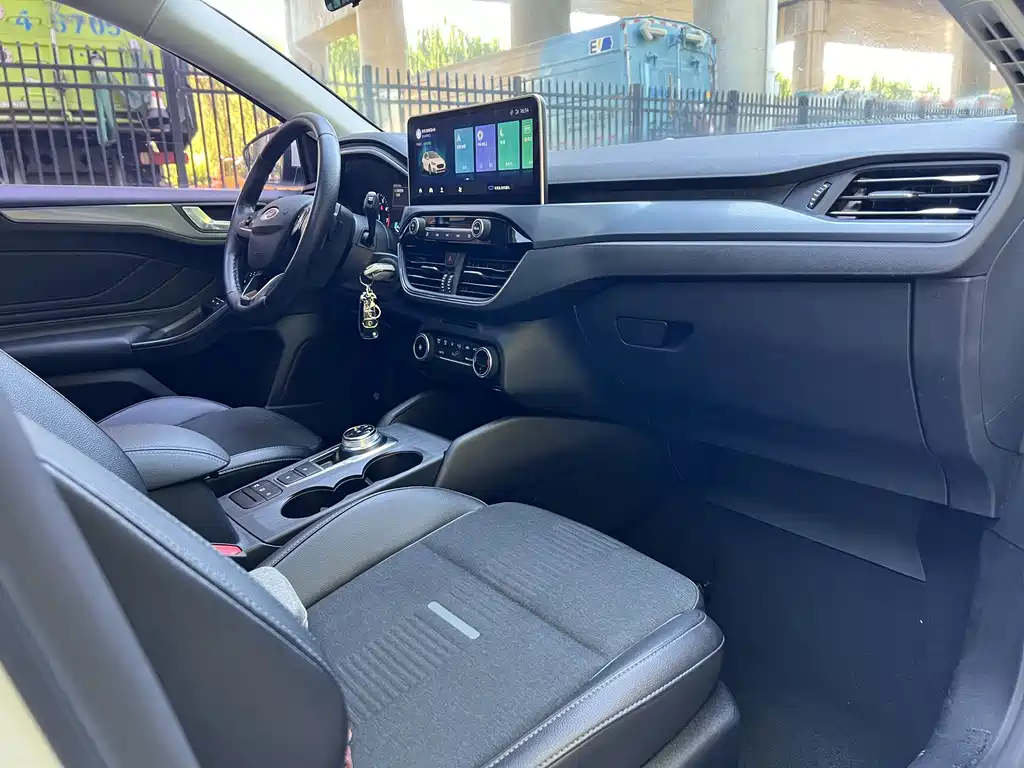Ford Focus Active 2020 — фото 6