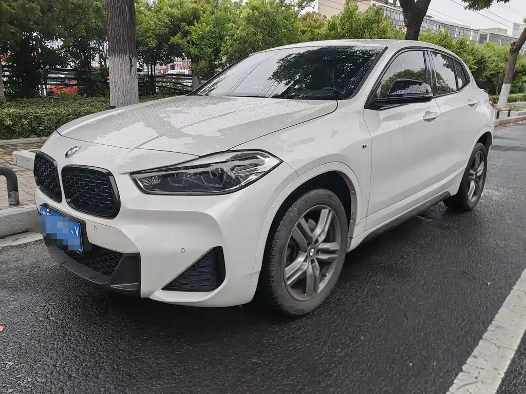 BMW X2 2023 — фото 1
