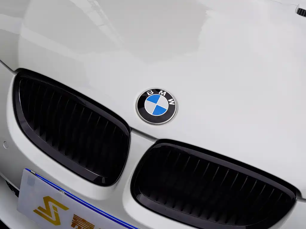 BMW M3 2011 — фото 20