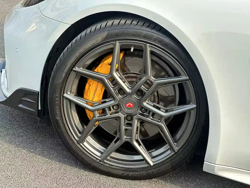 Porsche Panamera 2018 — фото 18