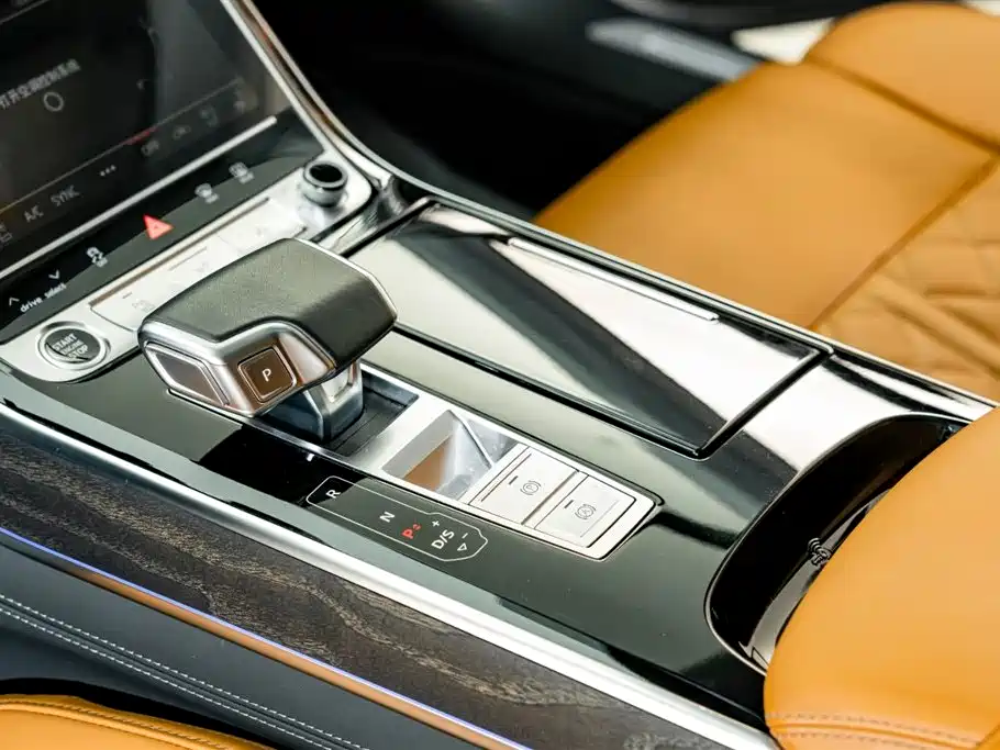 Audi A8 2024 — фото 12