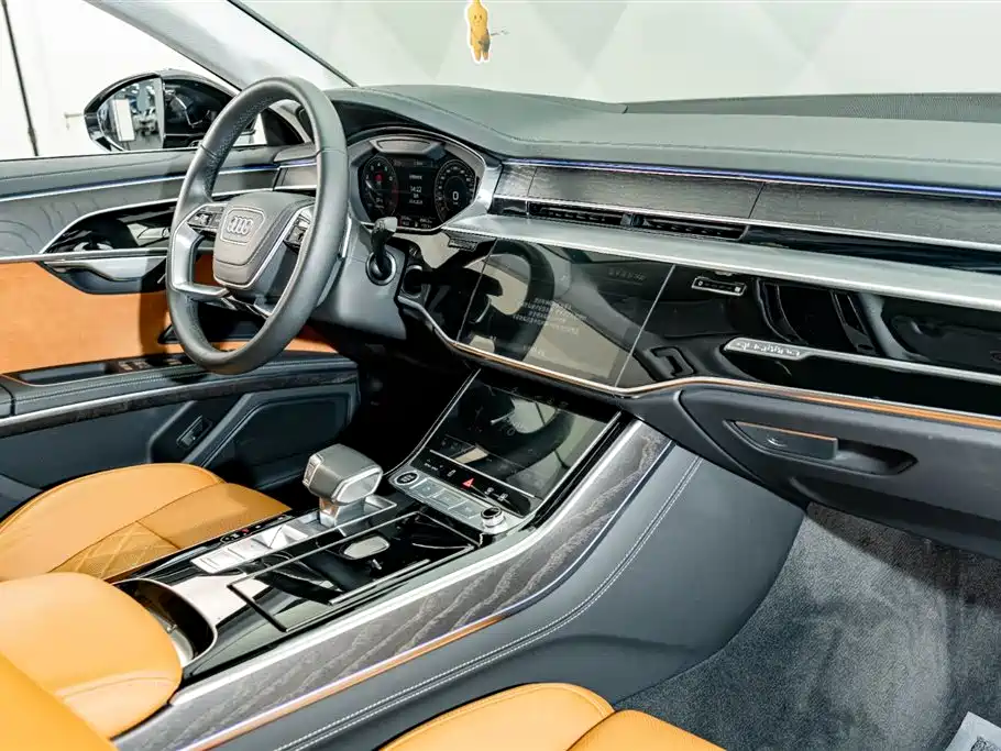 Audi A8 2024 — фото 18