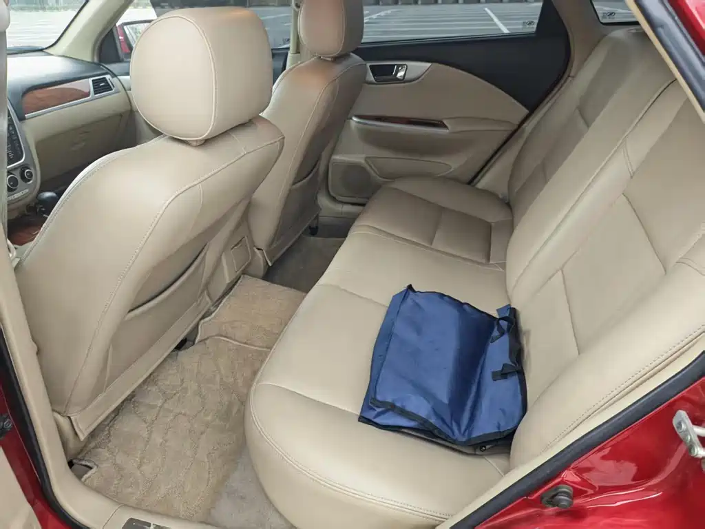 Buick Excelle 2012