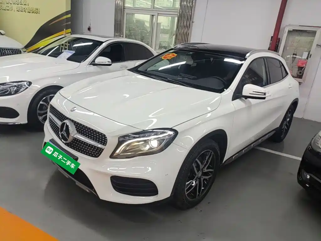 Mercedes-Benz GLA 2015