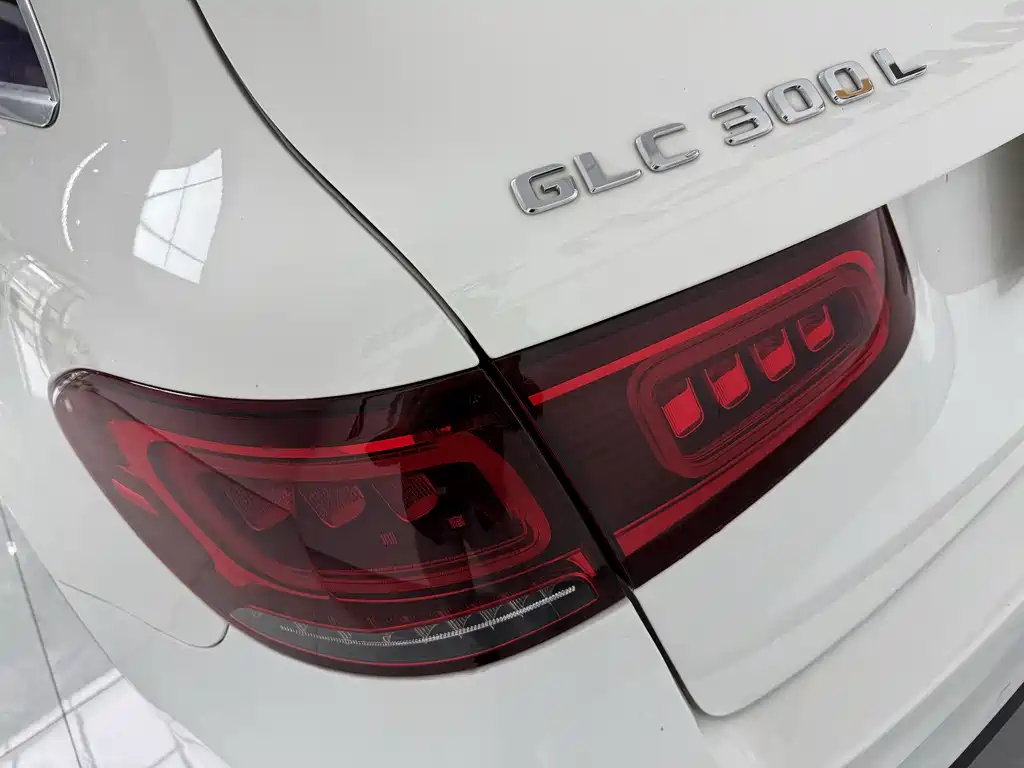 Mercedes-Benz GLC 2022 — фото 13