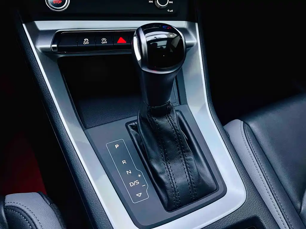 Audi Q3 2021 — фото 16