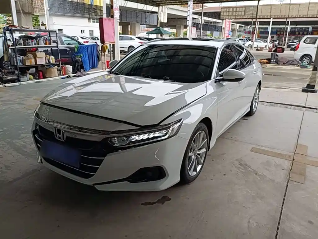 Honda Accord 2022 — фото 1