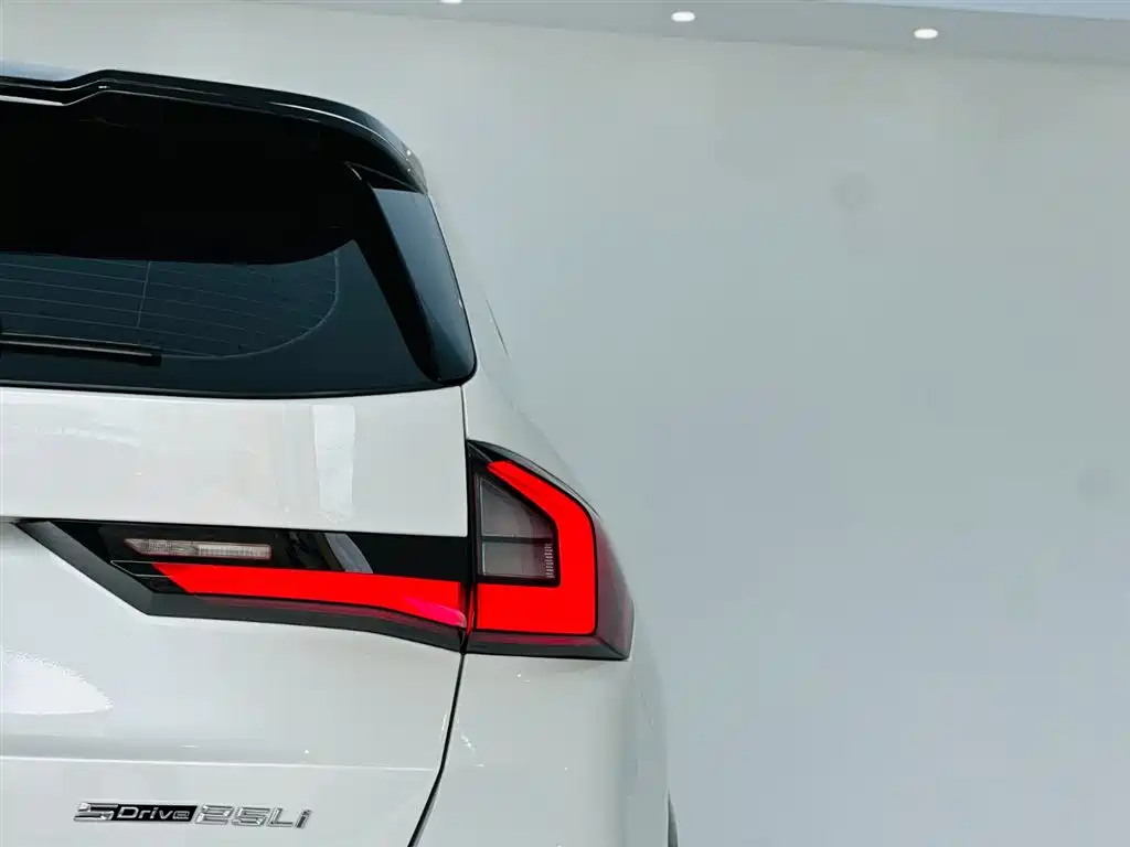 BMW X1 2023 — фото 11