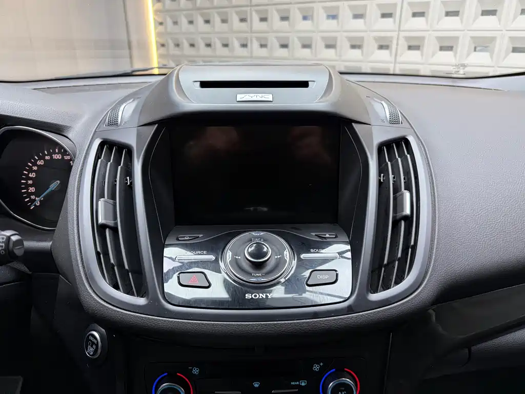 Ford Kuga 2017 — фото 10