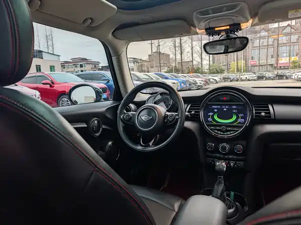 MINI 2017