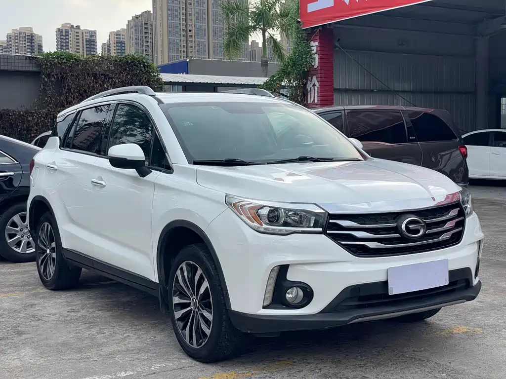 GAC Motor Trumpchi GS4 2016 — фото 3
