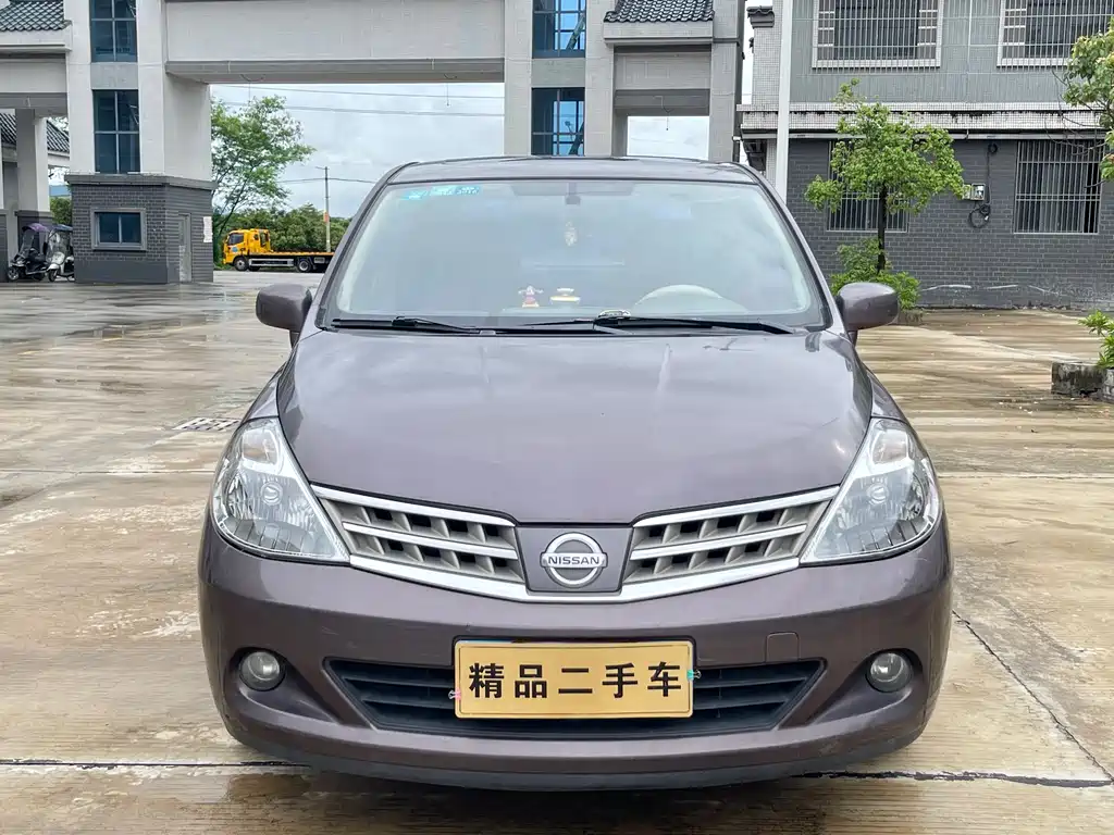 Nissan Tiida 2008