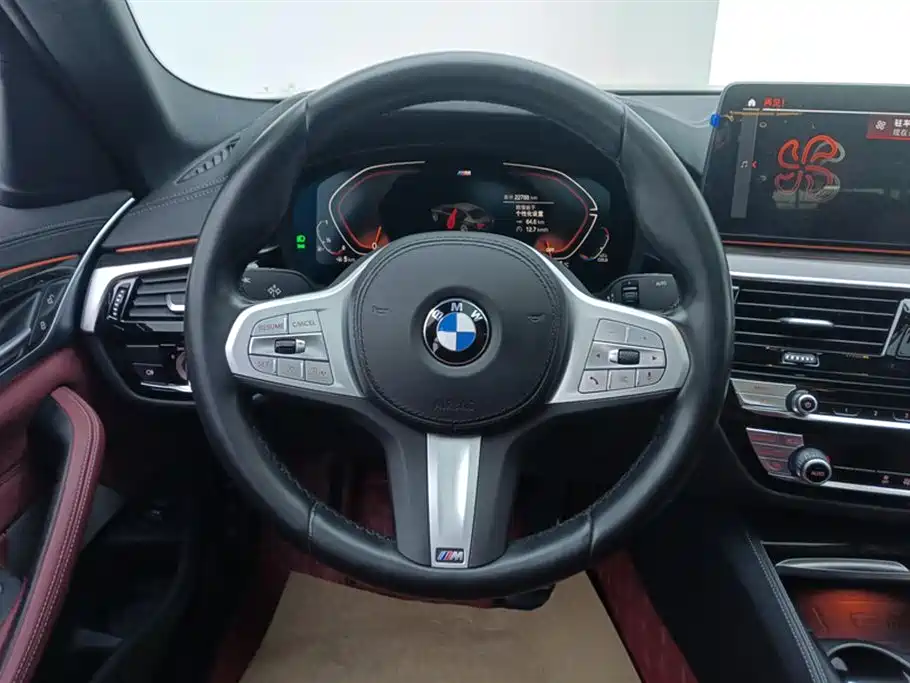 BMW 5 Series 2023 — фото 15