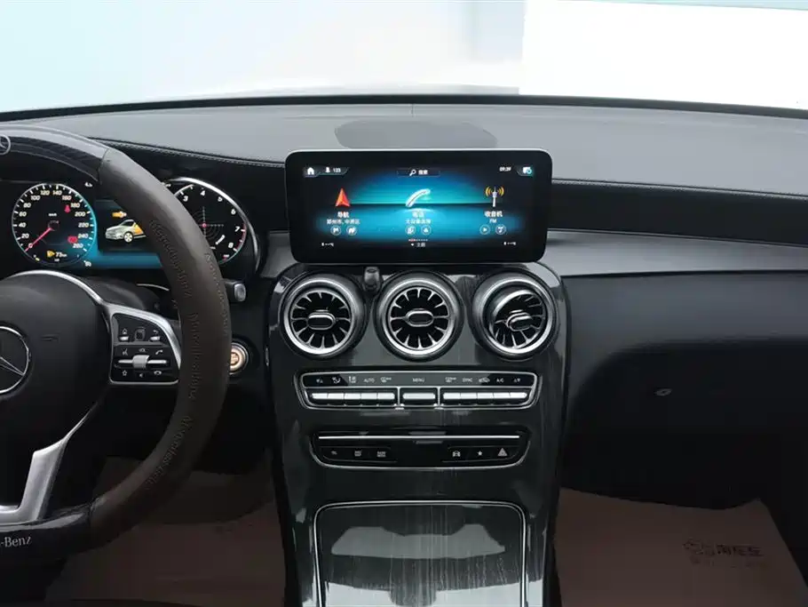 Mercedes-Benz GLC 2022 — фото 13