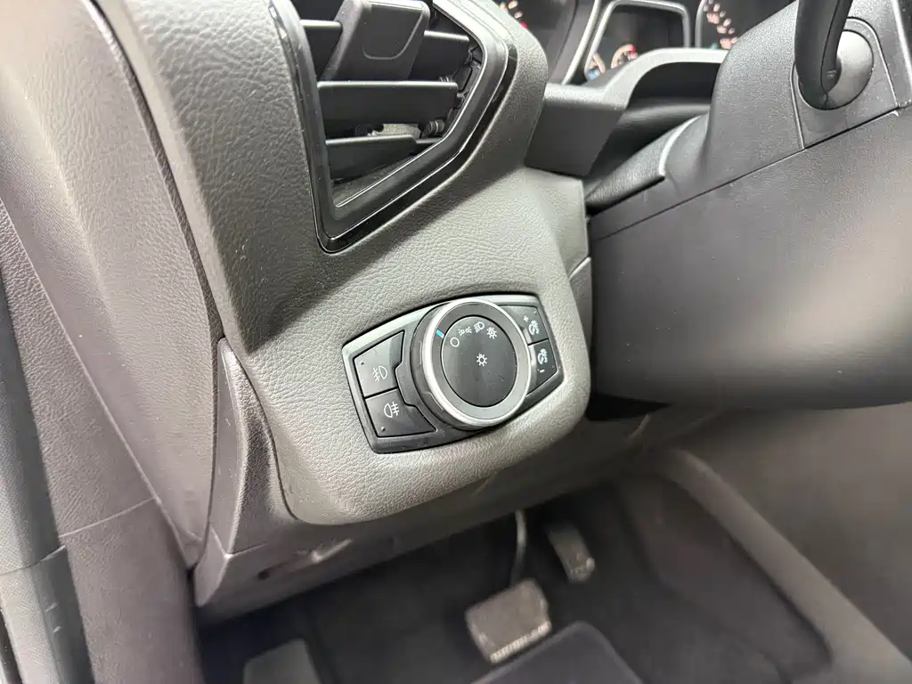 Ford Kuga 2017 — фото 4