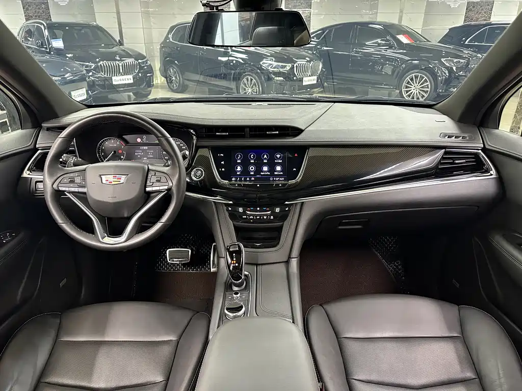 Cadillac XT6 2021 — фото 17